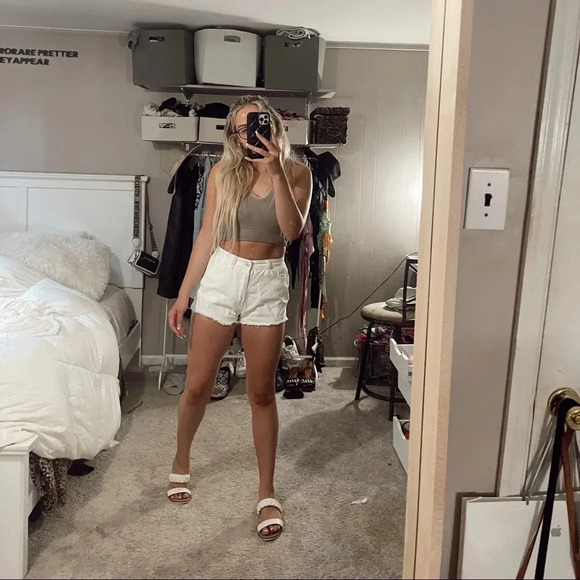 PRINCESS POLLY shorts 4 - Picture 5 of 11